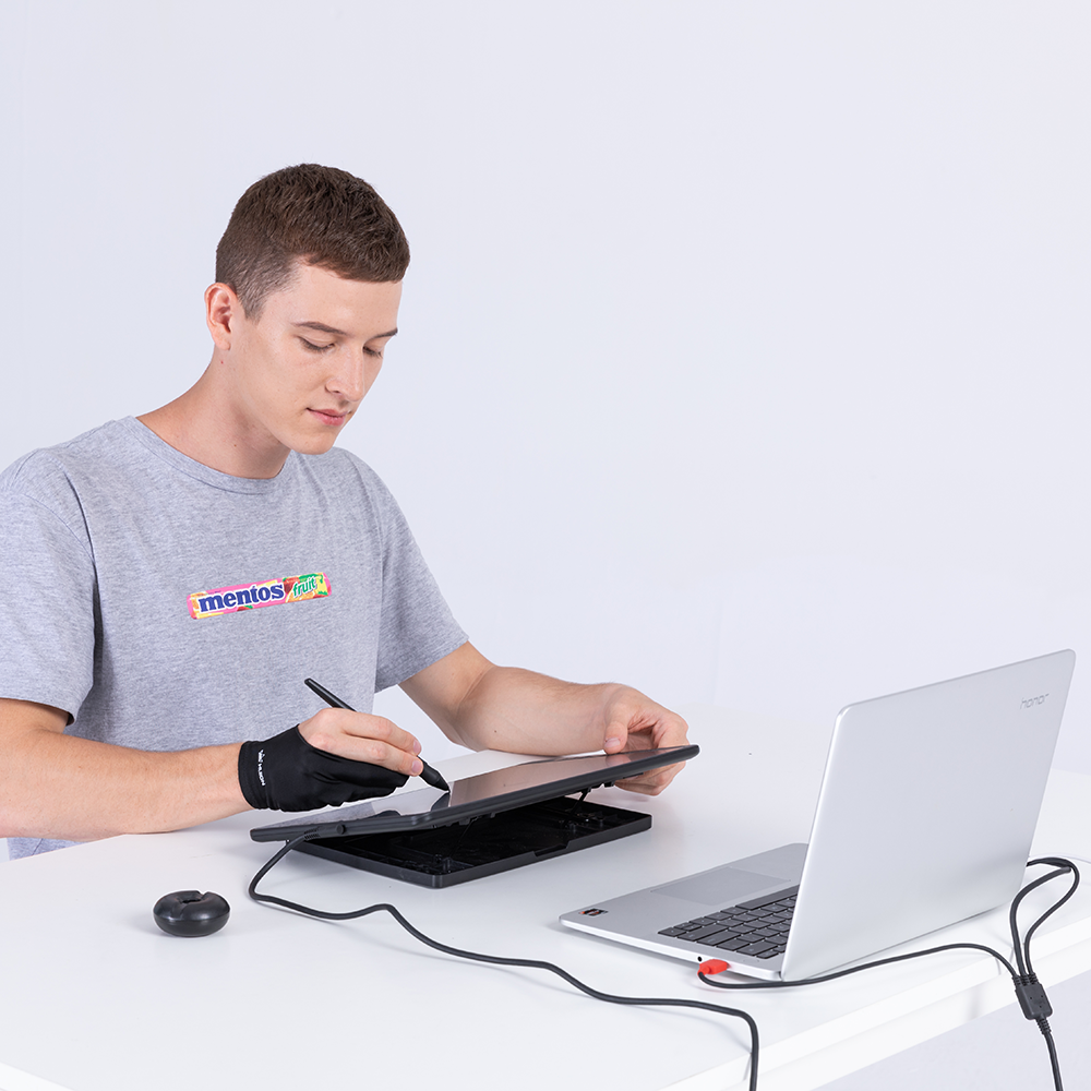 Huion Kamvas 13